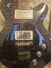 Yamaha Aes 920 guitar in black