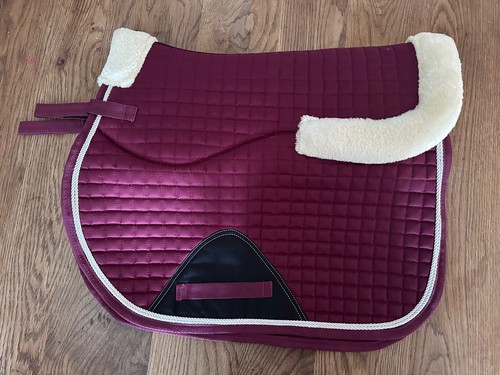 Half lined fluffy saddle cloth - half,