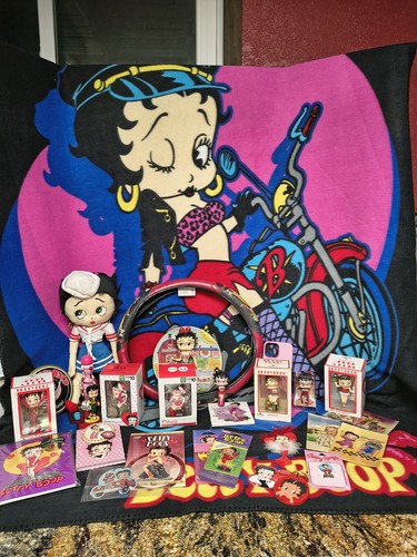 Large vintage lot betty - of,