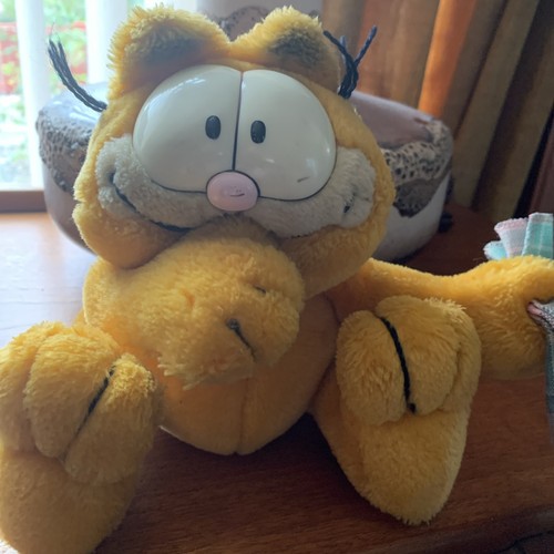 Garfield plush vtg thumb - plush,