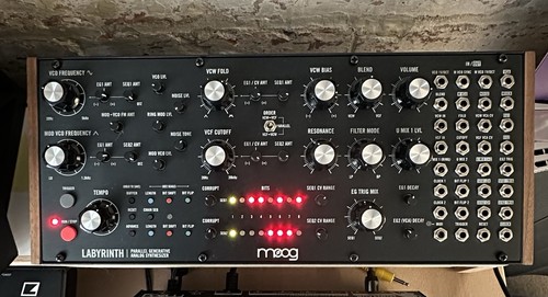 Moog labyrinth generative - moog,