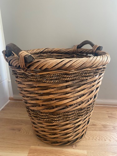 Large vintage wicker log - large,