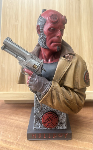 Sideshow collectibles hellboy - collectibles,