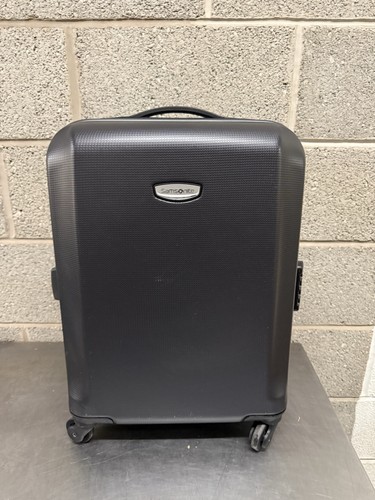 Samsonite black hard shell - hard,