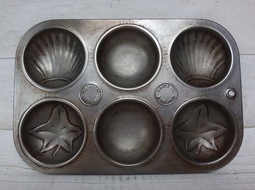Vintage cake bun baking tin - vintage,