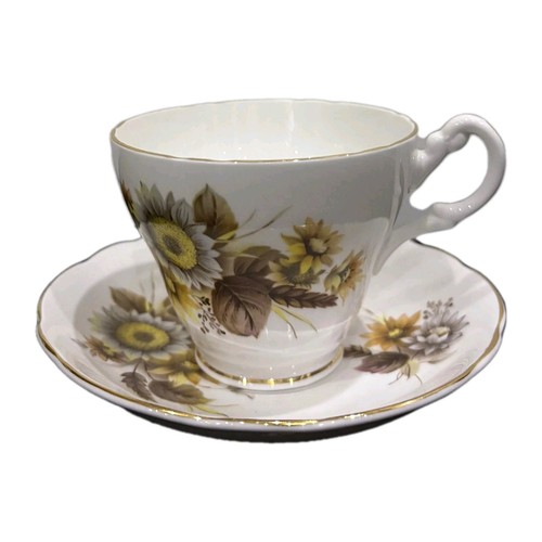 Vintage royal ascot bone china - ascot,