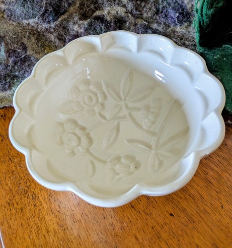Vintage white glazed - white,