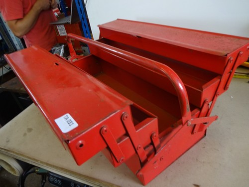 Cantilever tool box - cantilever,