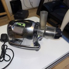 OMEGA 8226 Masticating Juicer