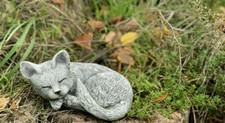 Stone figure cat Leonie sleeping garden figure cast stone frost-proof weatherproof