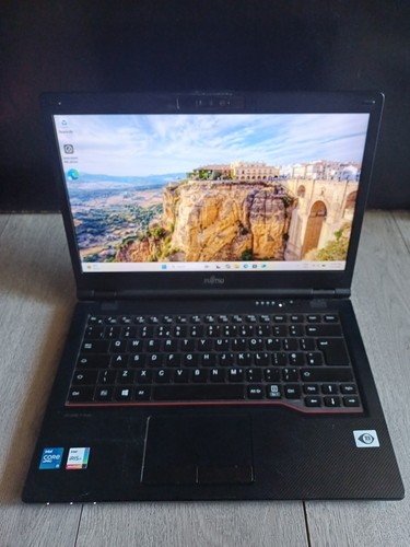 Fujitsu lifebook e5411 - fujitsu,