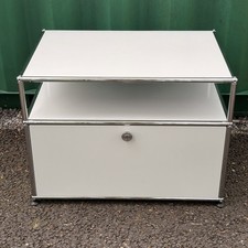 USM Haller Media Unit In Light