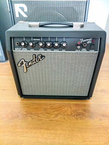 Fender frontman 15g 15w - 15g, solid