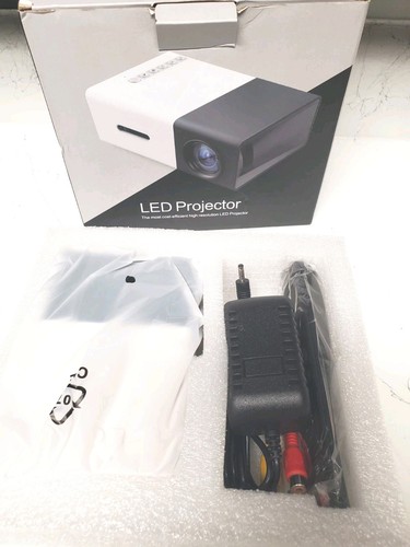 Mini portable projector 1080p - mini,