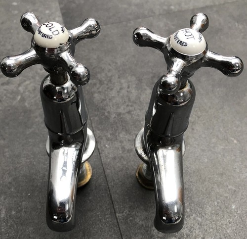 Beautiful sanitor hot and cold - sanitor,