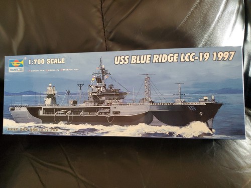 Trumpeter uss blue ridge - trumpeter,