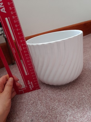 Vintage white wave - vintage, pot