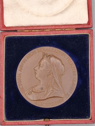 Antique 1897 queen - antique, victoria