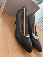 Tamaris new pumps size 7