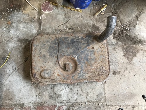 Austin a35 petrol - austin, tank