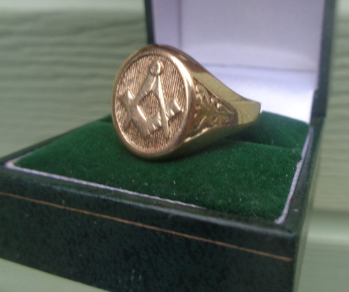 9ct gold masonic ring - 9ct,