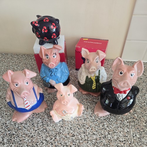 Full set natwest pigs - full, 5
