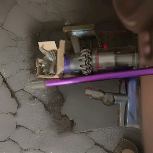 Dyson v10 cordless vacuum - ,