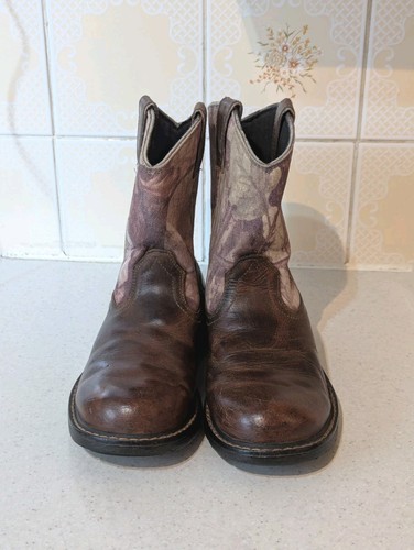 Ariat leather cowboy boots - ariat, uk