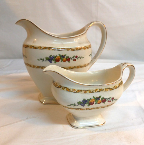 Meakin jug pair - jug, fruit