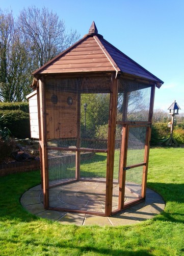 Hexagonal bird aviary - 6',