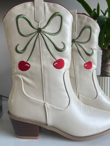 Ladies cream cherry - cream, midcalf