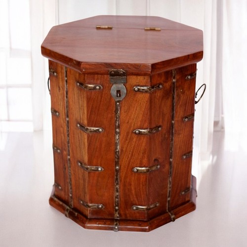 Octagonal solid wooden - solid, trunk