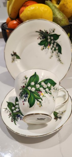 Vintage english bone china - english,