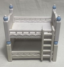 SYLVANIAN FAMILIES DOLLS HOUSE