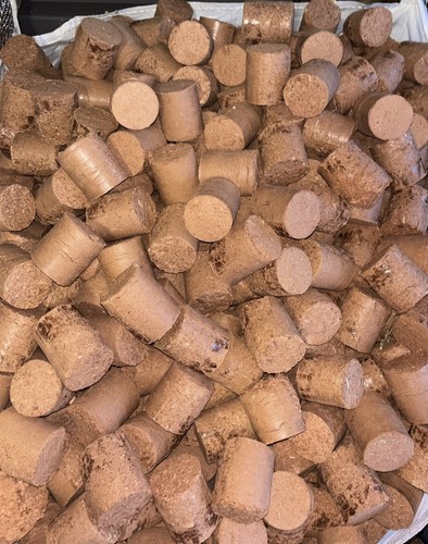 High energy sawdust heat - energy, log