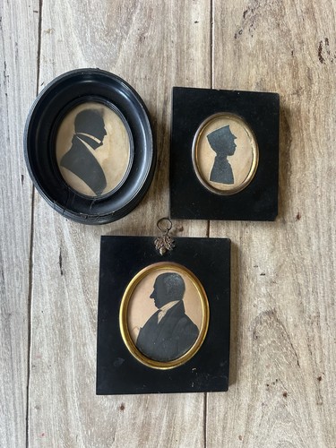 Antique framed silhouette - 3,