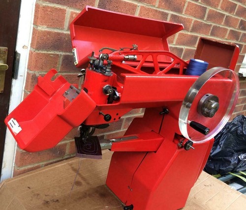 Rare cased red singer 29k71 - singer,