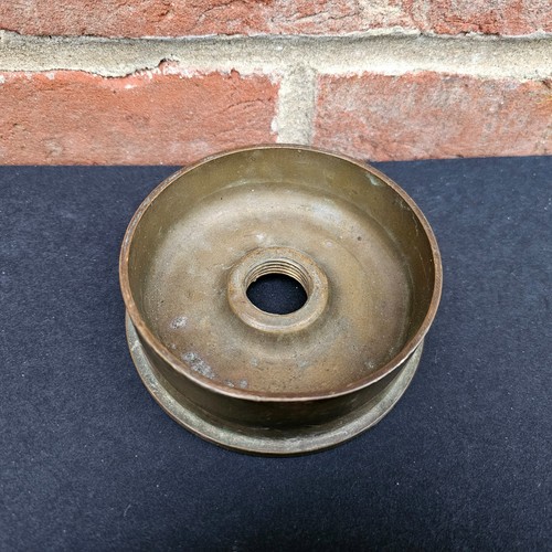 Base modern brass shell - of,
