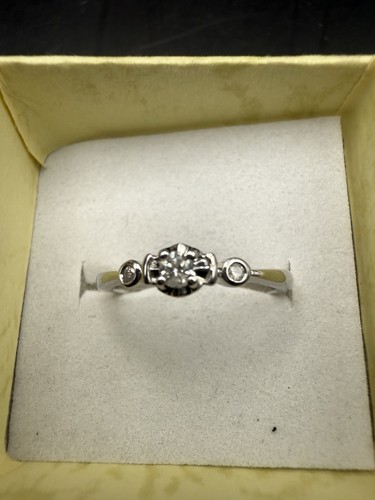Vintage 9ct white gold - vintage,