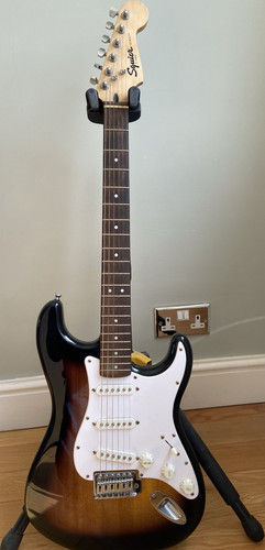 Squier strat fender - squier,