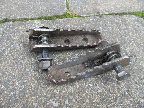 Malaguti foot pegs - ,