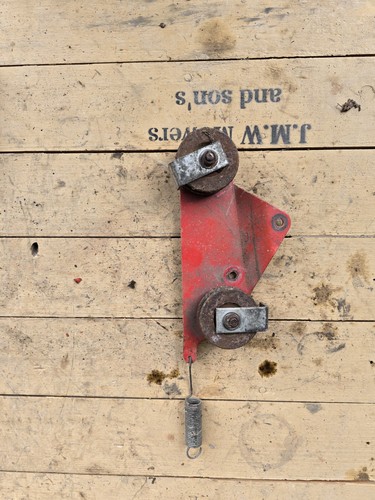 Flat idler jockey pulley ride - idler,
