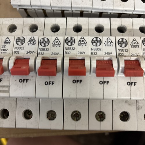 Wylex nsb32 b32 amp mcb - 32,