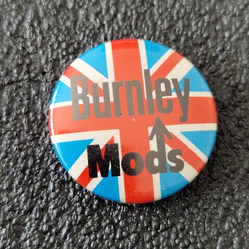 Vintage 1980s 25mm - , badge