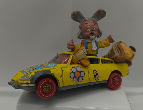 Corgi toys dougal magic - toys,