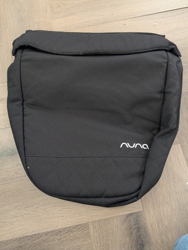 Black caviar nuna mixx - black,