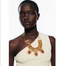 BNWOT : Stunning Stone Metal