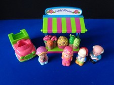 ELC Happyland  Bundle Flower Market Stall, Van & Figures good clean condition