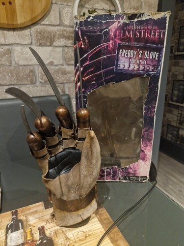 Freddy krueger glove replica - krueger,