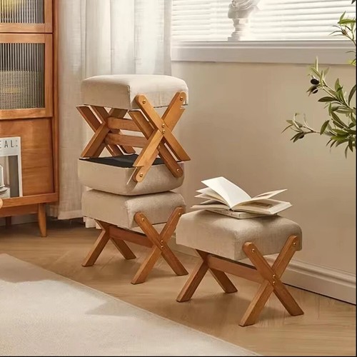 Small stool shoe changing - small,